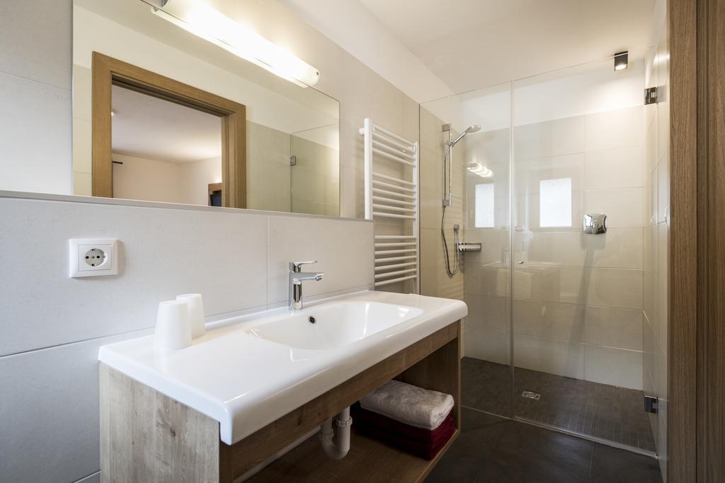 Garni Gruenau Hotel San Martino In Passiria  Kültér fotó