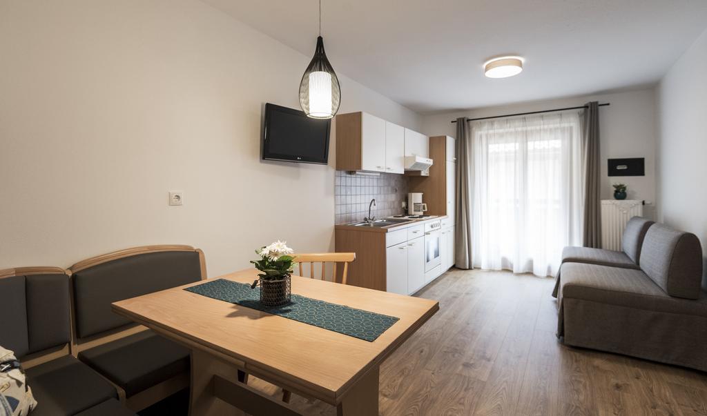 Garni Gruenau Hotel San Martino In Passiria  Kültér fotó