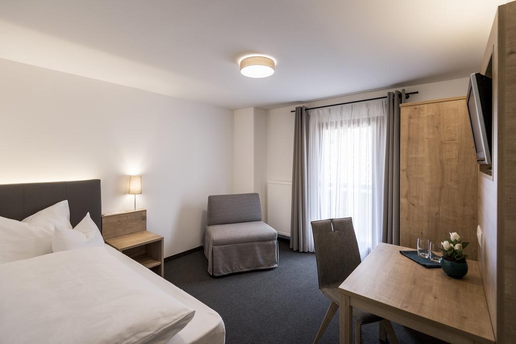 Garni Gruenau Hotel San Martino In Passiria  Kültér fotó
